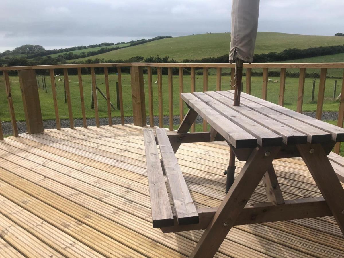 Captivating 2-Bed Static Caravan In Holyhead Llanfachraeth Exterior foto